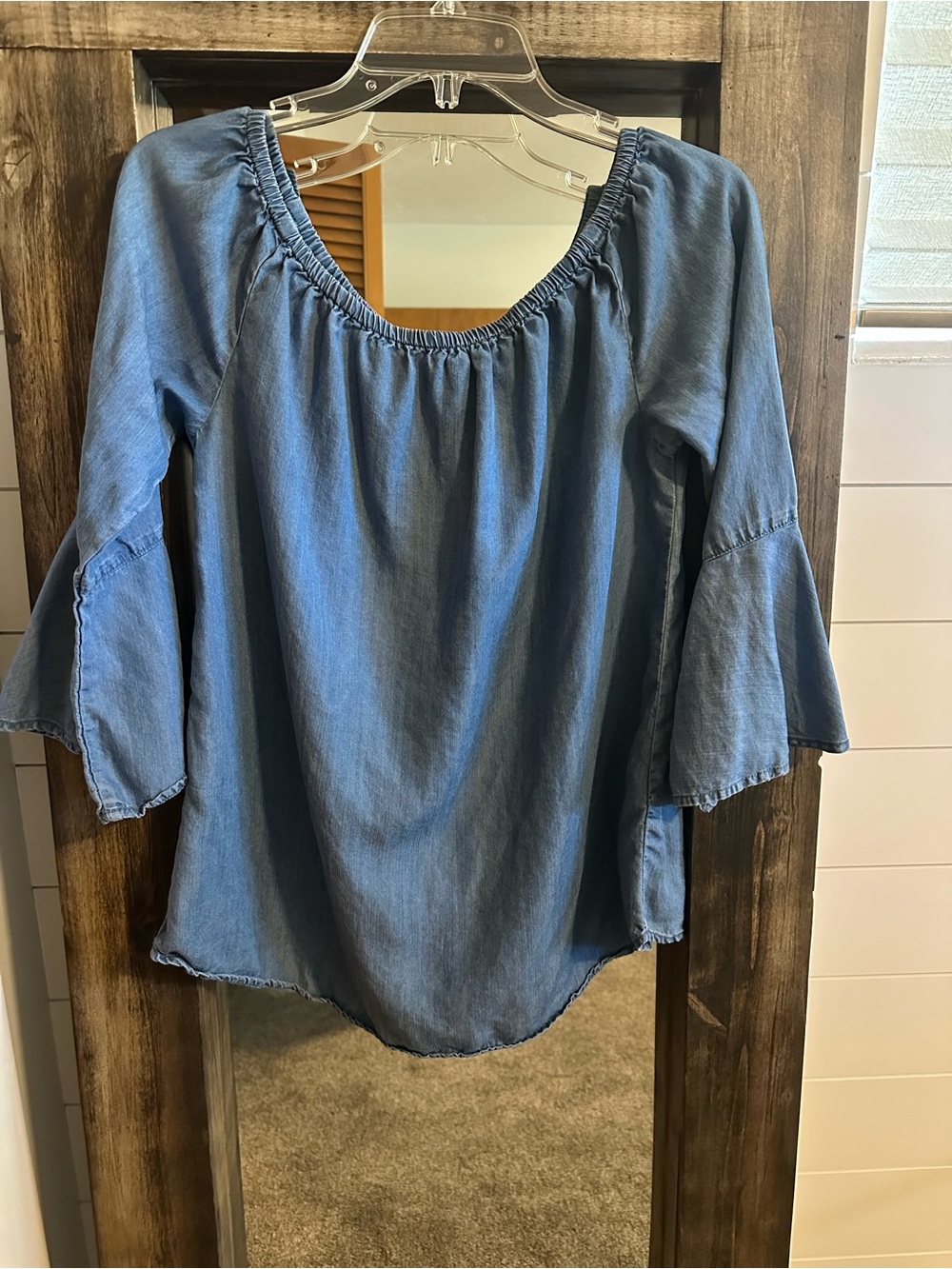 Beach Lunch Lounge Women’s M Chambray Bell Sleeve Lyocell Boho Blouse Blue